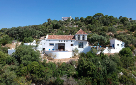 Una ubicación boscosa íntima con vistas increíbles